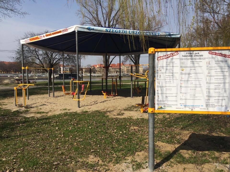 Szegedi Partfuerdo Es Camping Szeged